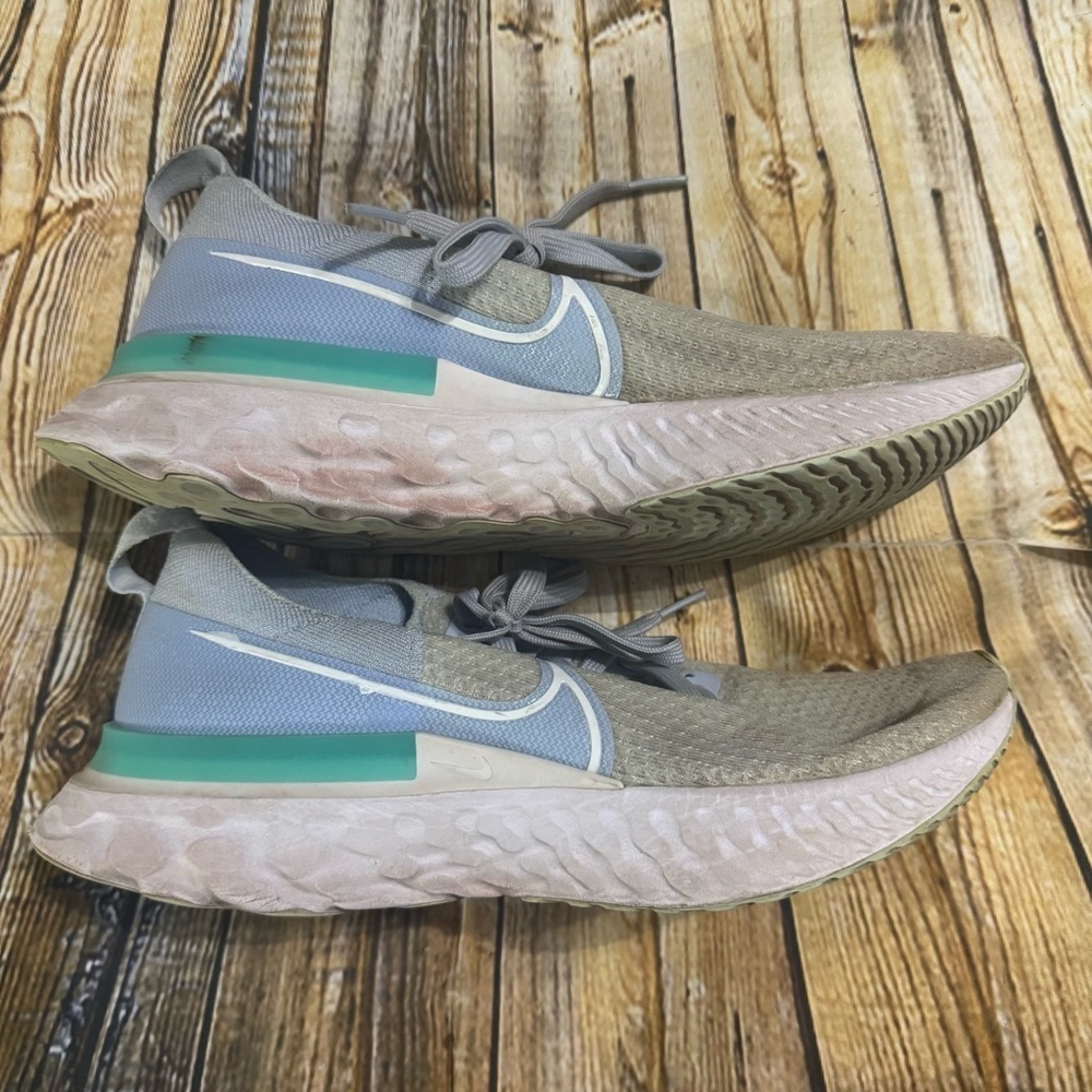 Nike React Infinity Run Flyknit Running Shoes Womens Size 10.5 - Picture 3 of 5
